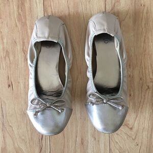 Ballet flats